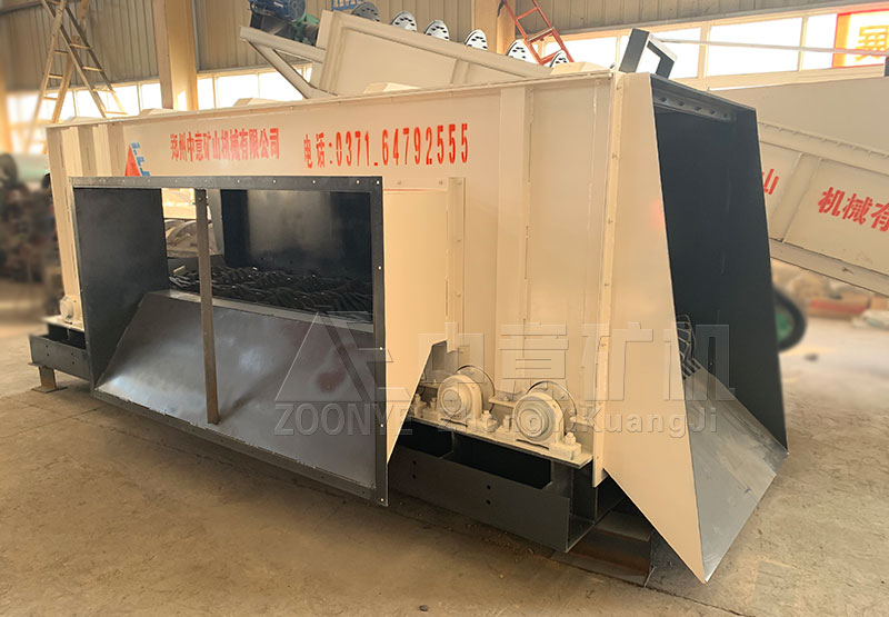 泥石分離機(jī)車間實(shí)拍