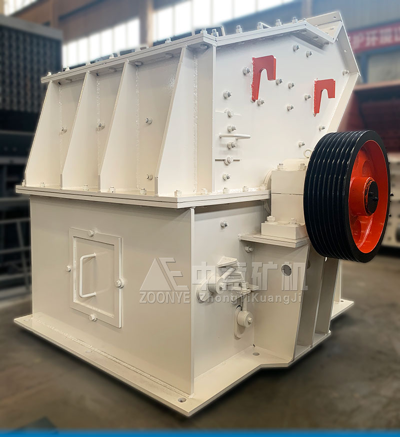 偉德國際1946bv官網(wǎng)高效細(xì)碎機車間實拍